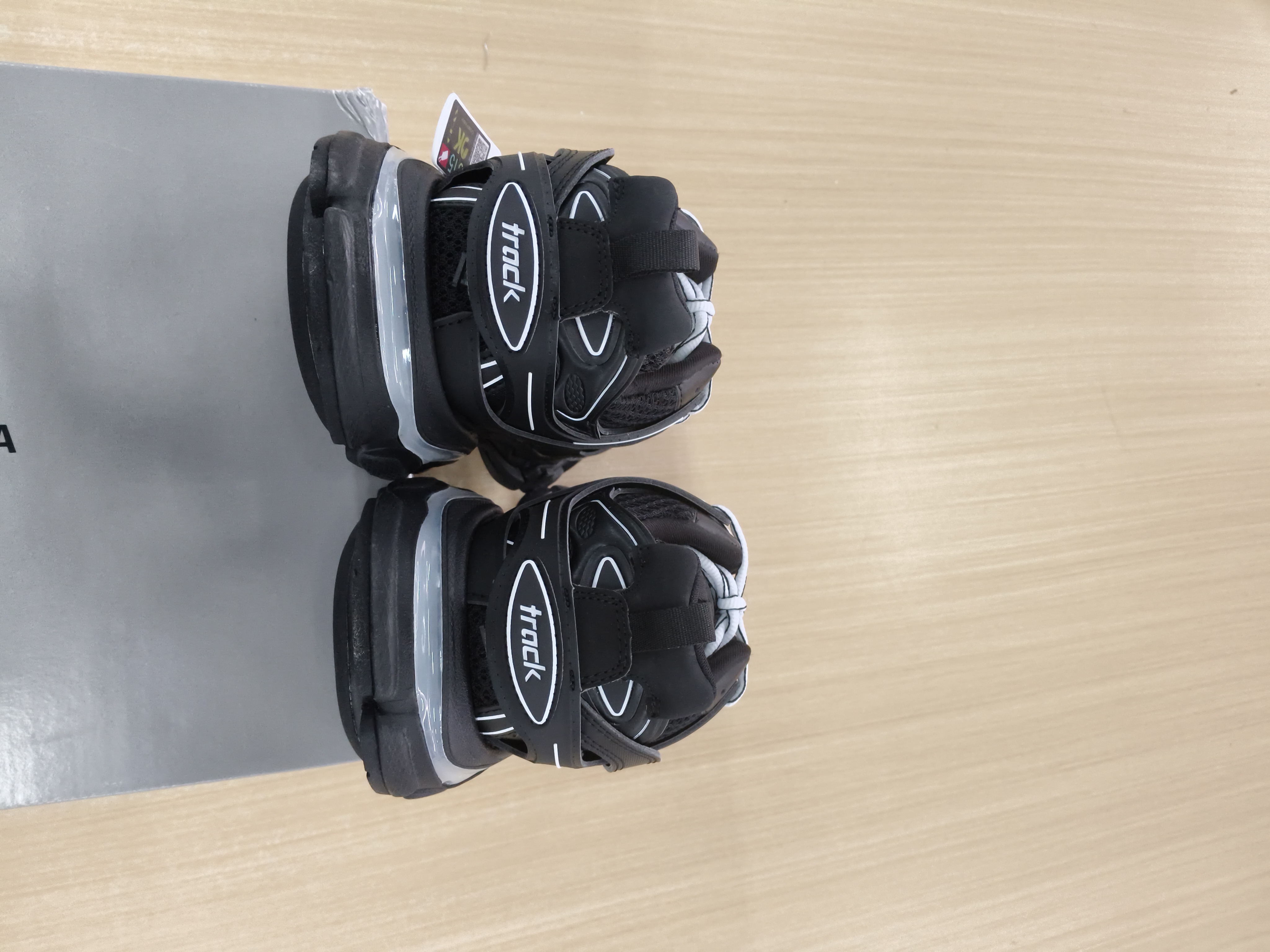 OK  Batch   Balenciaga Track -8