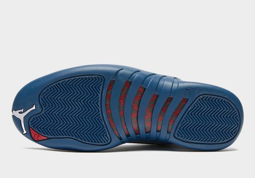Official Retailer Images Of The Air Jordan 12 “French Blue”(pic4)