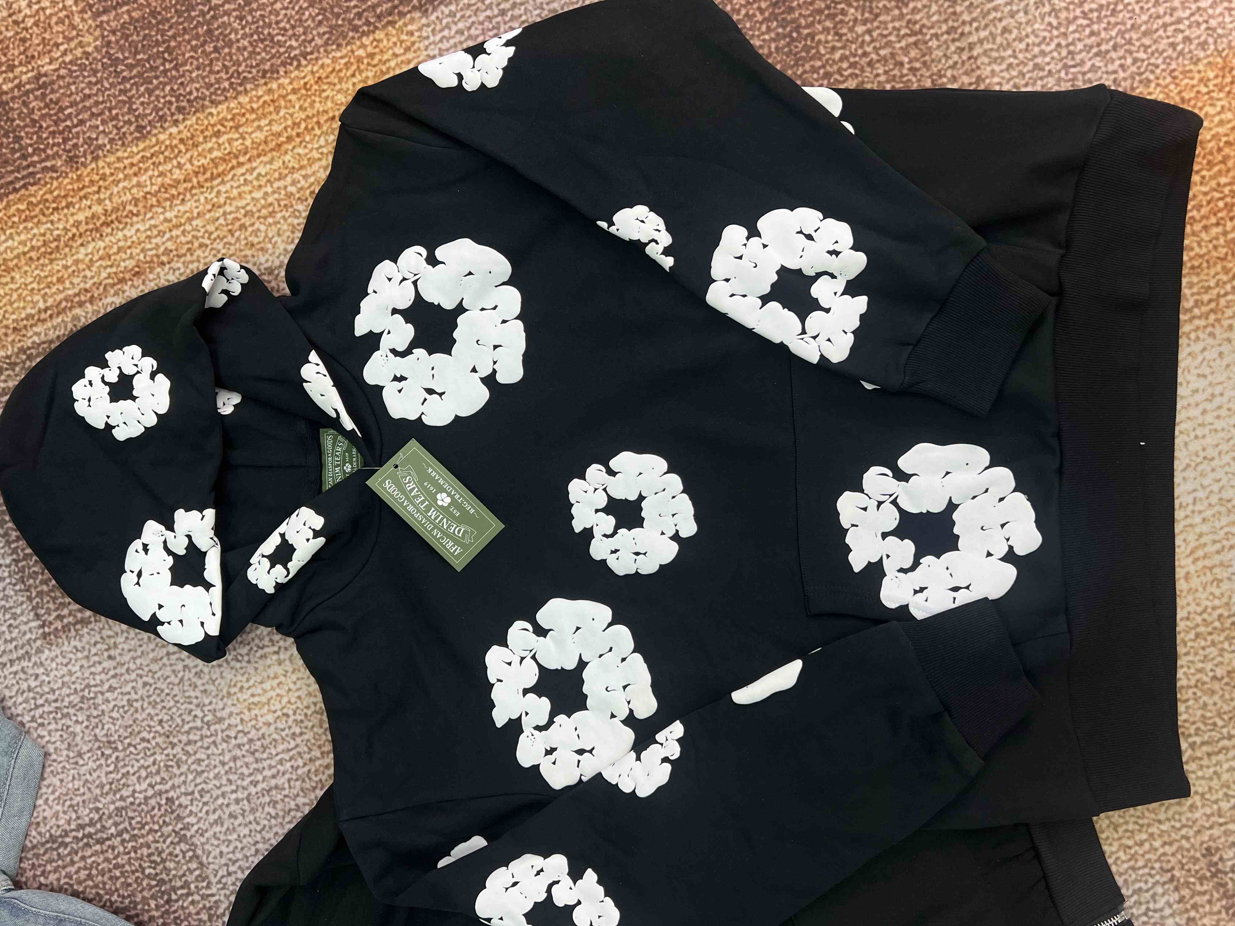 6 (2)_compressed.jpg